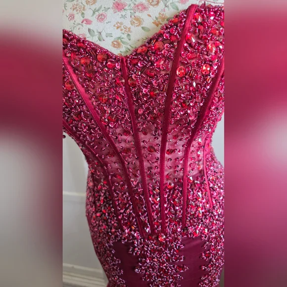 Phila Sofia Elegant RED Strapless Evening Gown Size 10 - Picture 2 of 14